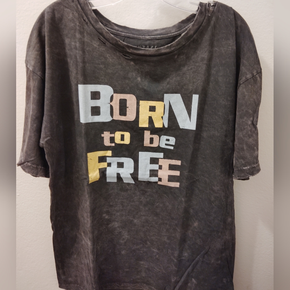 Men's Distressed Graphic Tee - Born to be Free NWT
